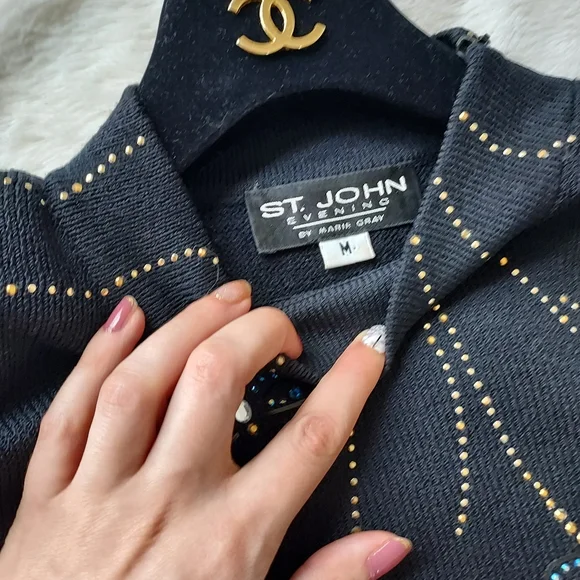 Sale🥳St. John Evening Black Sweater w/ Crystal & Gold Dragonflies - Picture 4 of 6